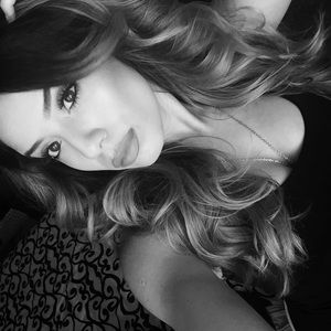 Meet your Posher, Raquel