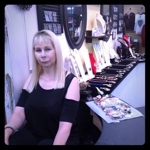 Meet your Posher, Christina