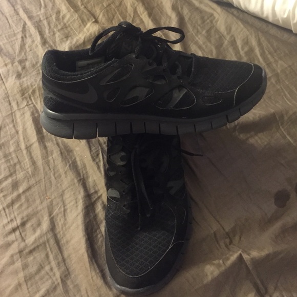 Nike Shoes - nike free runs