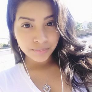 Meet your Posher, Roxana