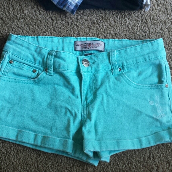 Shorts - Picture 4 of 4