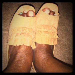 Vince Camuto nubuck ruffled sling backs (size 10m