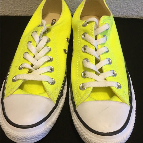 Neon green/yellow converse
