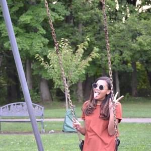 Meet your Posher, Ally