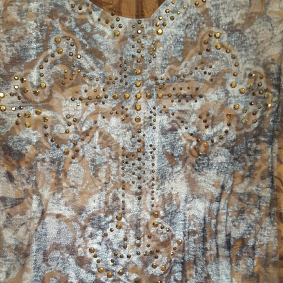 Top - Picture 2 of 2