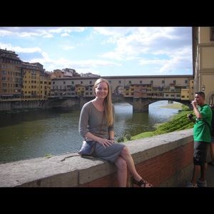 Meet your Posher, Hillary