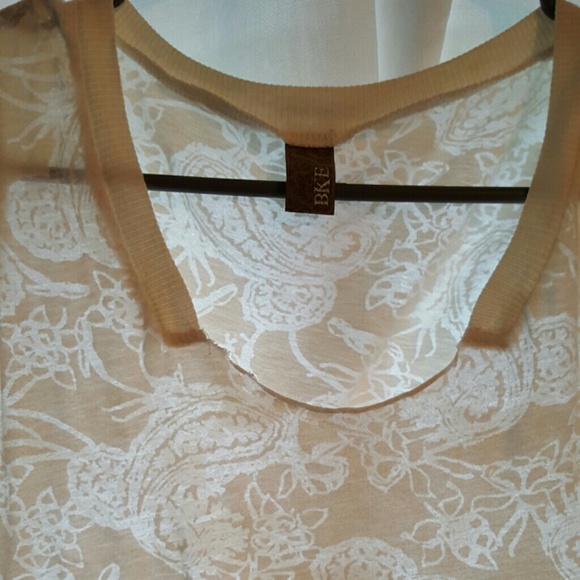 Top - Picture 2 of 2