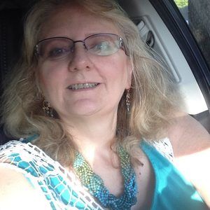 Meet your Posher, Lori