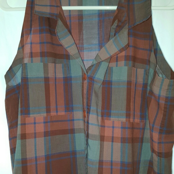 Top - Picture 2 of 2