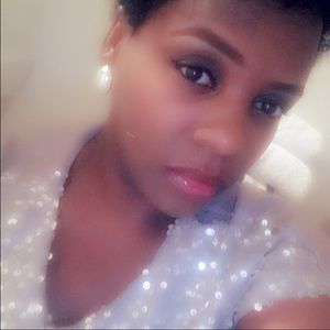 Meet your Posher, Reneka