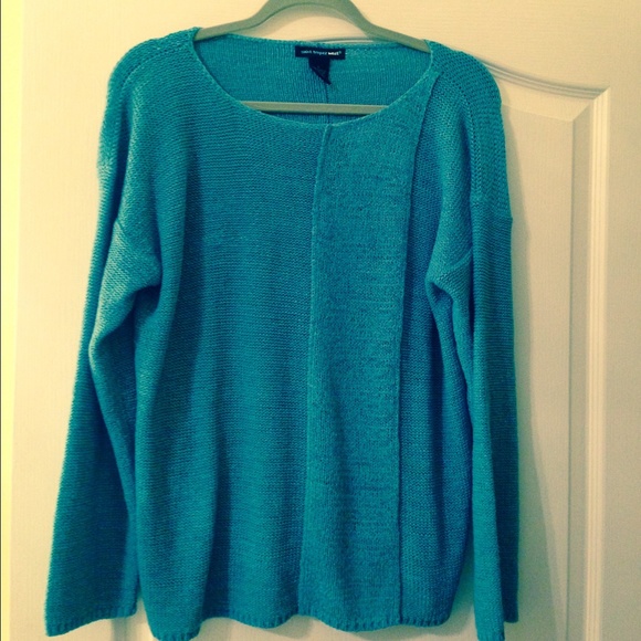 Aqua lightweight top / sweater