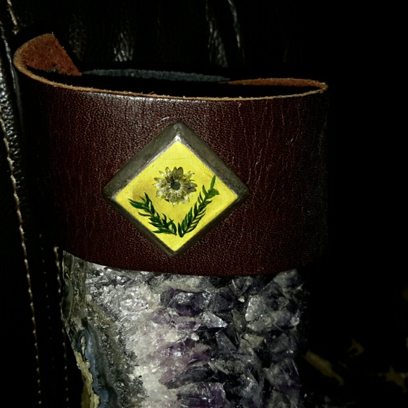 Dried flower corset leather  bracelet
