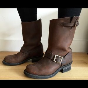 Frye Veronica Short Distressed Brown Boots 6 - 6.5