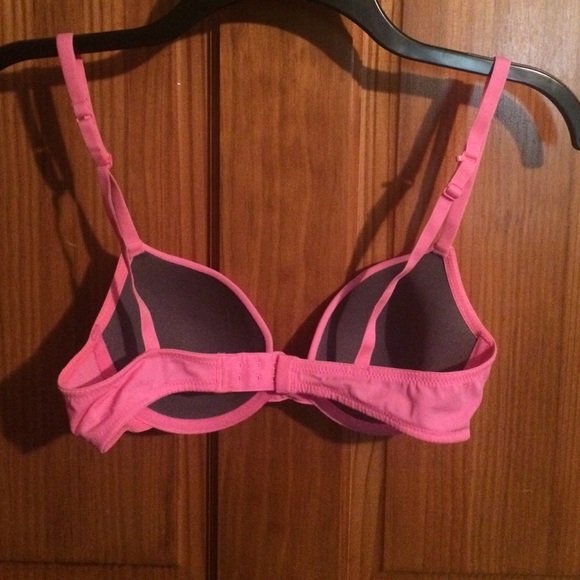Pink bra - Picture 2 of 2