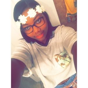 Meet your Posher, Jonelle