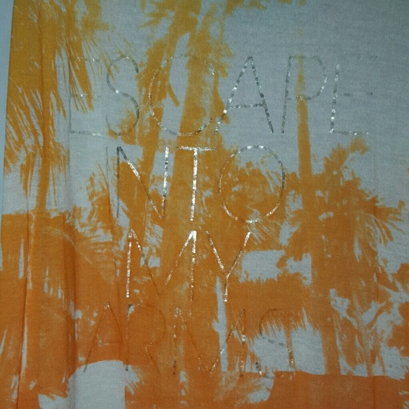 Top - Picture 2 of 3