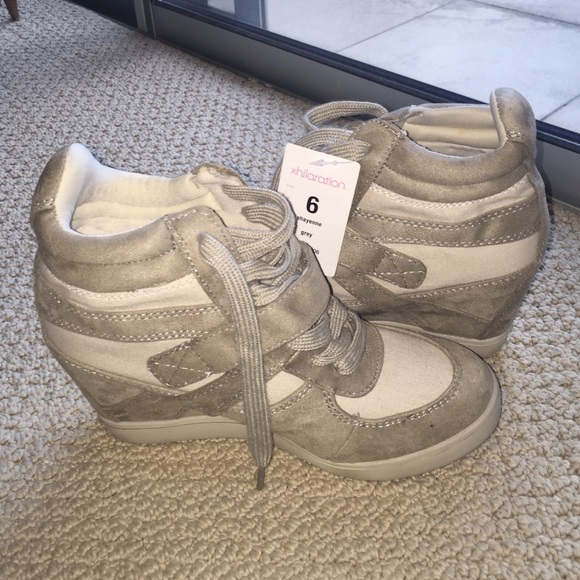 NWT Women's Athletic High Top
