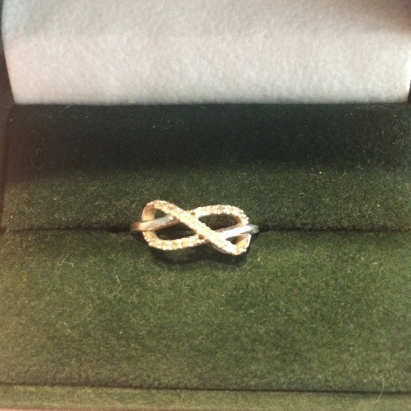 Diamond infinity ring