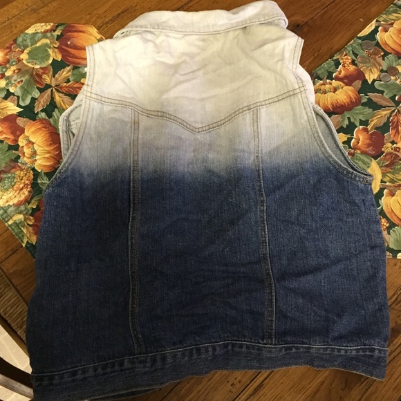 Vest - Picture 2 of 2