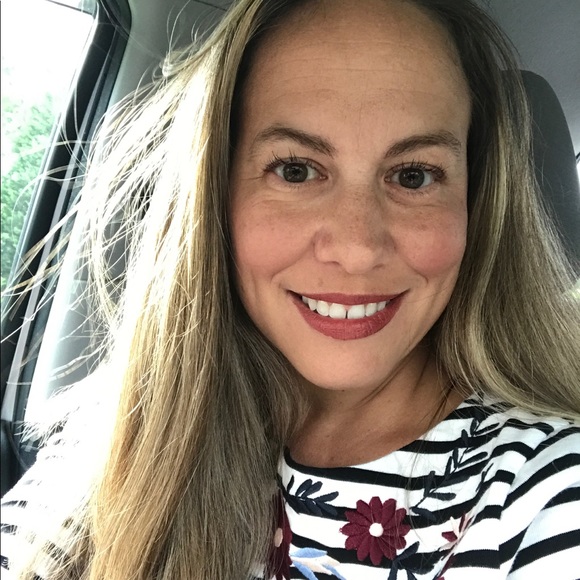 Meet your Posher, Heather - Picture 2 of 3