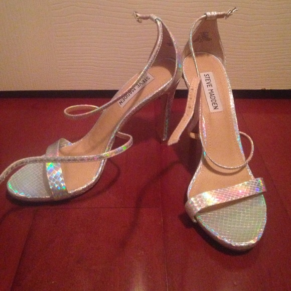 never wore!!!!! rainbowish steve maddens