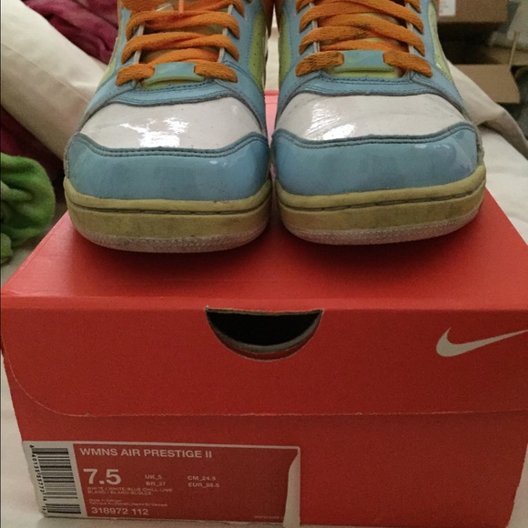 Women's Nike Air Prestige II
