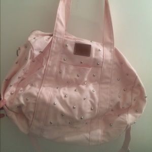 VS pink duffle bag 👉🏼FINAL PRICE👈🏼