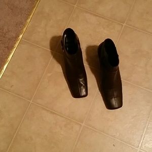 Brown Ankle boots with buckle