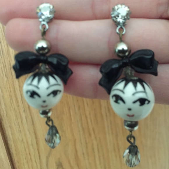 Tarina Tarantino ear rings