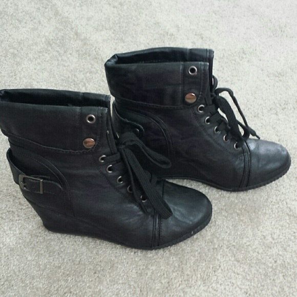 Wedge black booties
