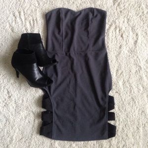 Sent to GoodWill. Solemio cutout dress.