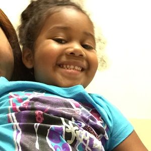 Meet your Posher, Cassandra