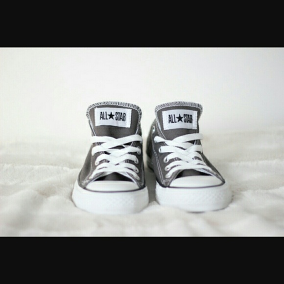 Gray converse (low top)