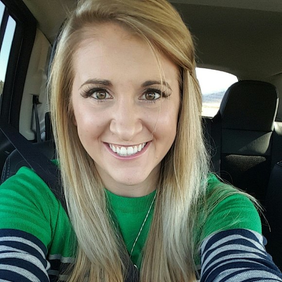 Meet your Posher, Stephanie - Picture 1 of 1