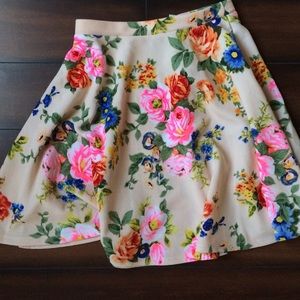 High wasted floral skirt