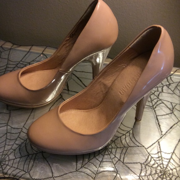 Nude platforms