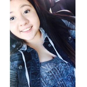 Meet your Posher, Adriana