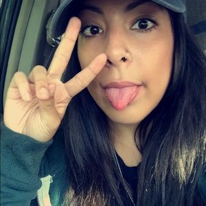 Meet your Posher, Alisha