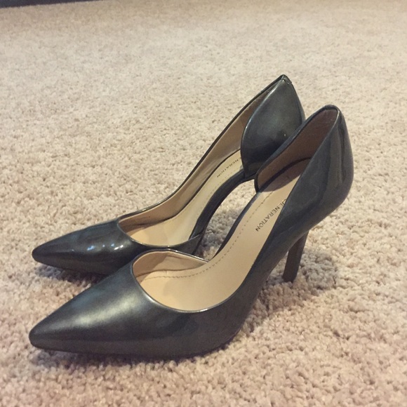 BCBG generation charcoal grey pointed heels