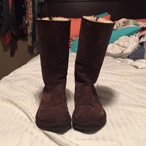 Women's tall zip-up Uggs, size 9