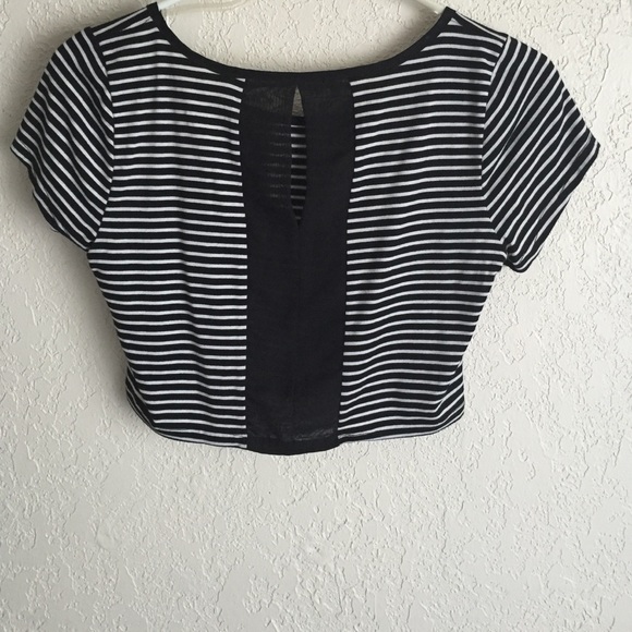 Striped crop top - Picture 2 of 2