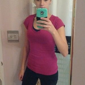 Med Derek Heart dark pink tee