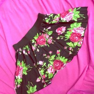 Floral skirt 🌷💐🌺🌻🌹