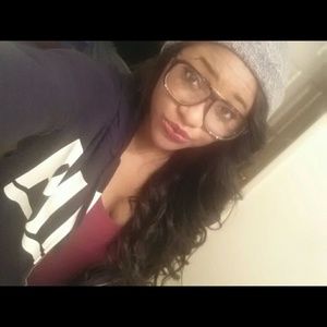 Meet your Posher, Kaylaa