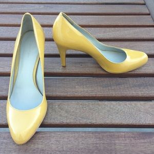 Calvin Klein "Cherisse" Pumps