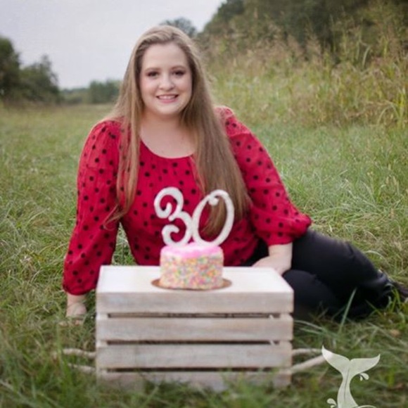 Meet your Posher, Danielle - Picture 2 of 3