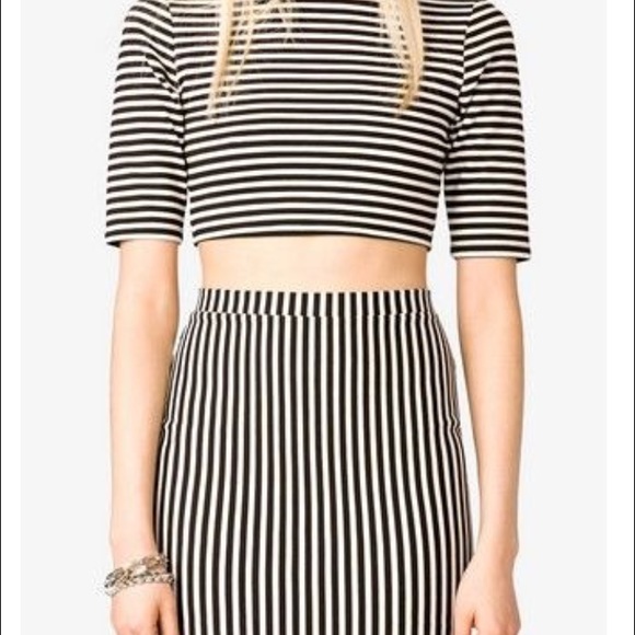 Striped cut out dress - Picture 3 of 3