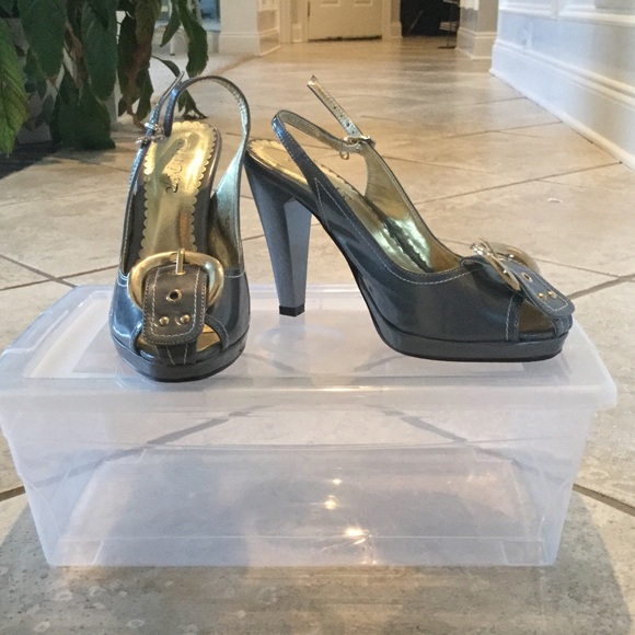 Grey boutique buckle heels