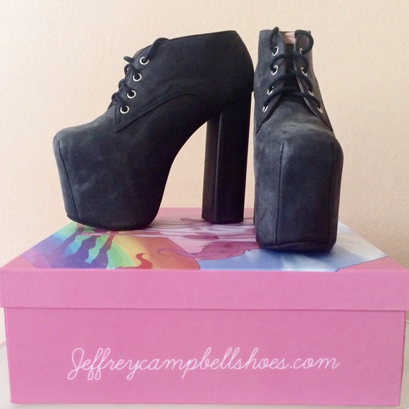 Jeffrey Campbell "Clayton" Booties ✨♨️