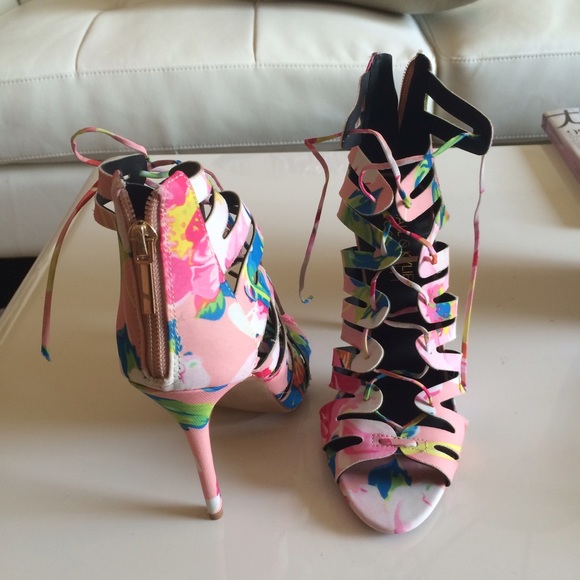 floral lace up heel sandals - Picture 4 of 5